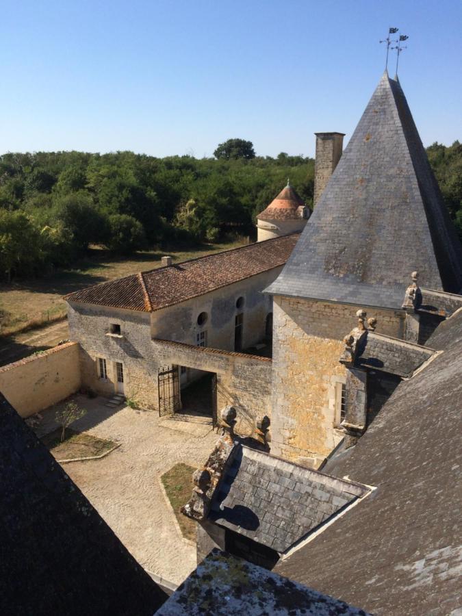 Chateau De Bois Charmant Les Nouillers Exteriör bild