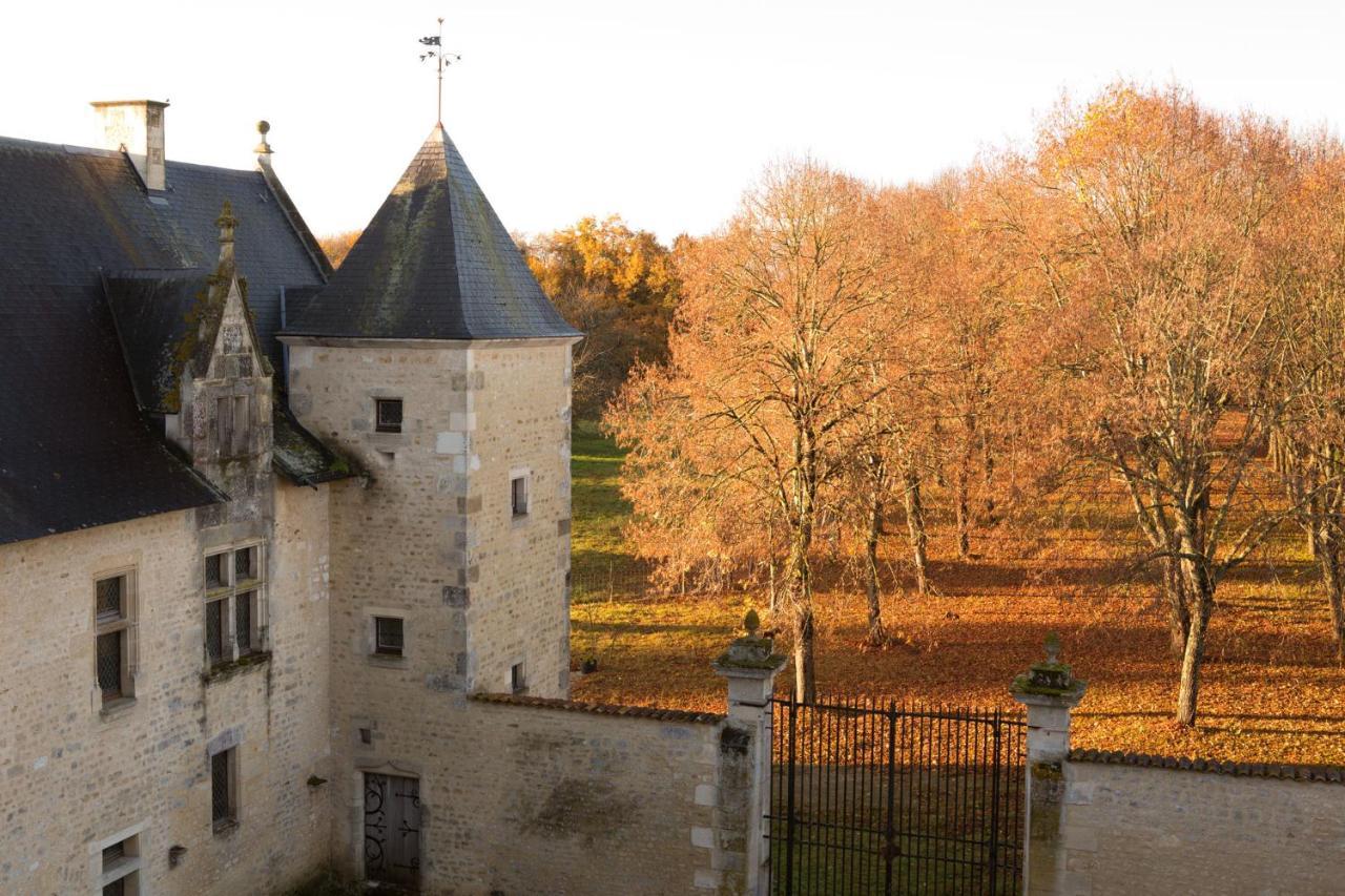 Chateau De Bois Charmant Les Nouillers Exteriör bild