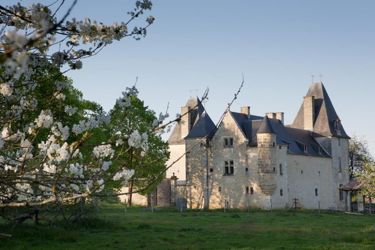 Chateau De Bois Charmant Les Nouillers Exteriör bild
